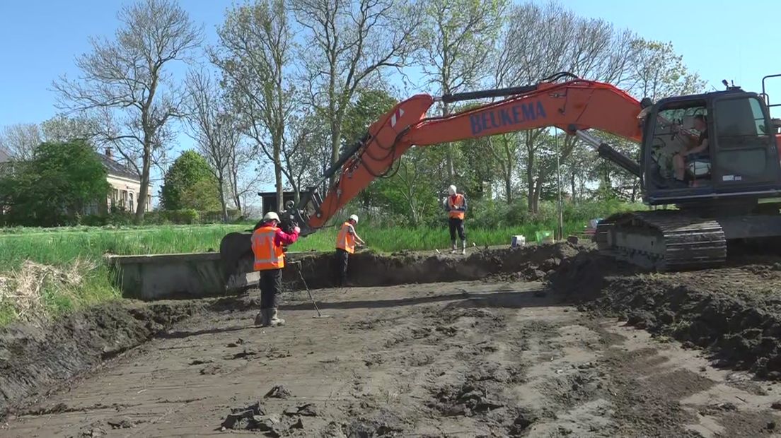 Opgravingen op het terrein van de voormalige borg in Sauwerd