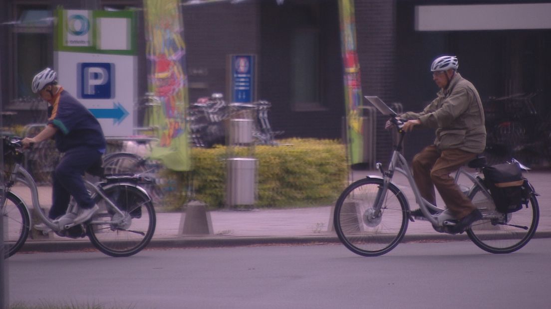 E-bikers tijdens de Zeeuwse fietsvierdaagse