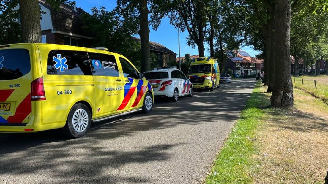 Man valt van dak in Diepenveen