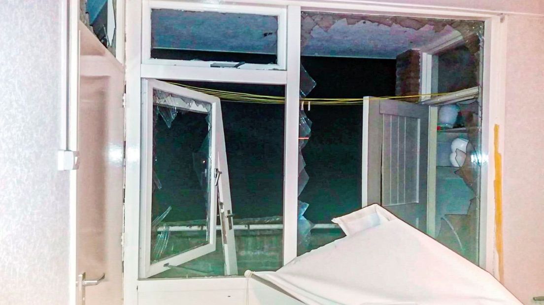 112 news: fireworks destroy the facade and balcony of an apartment building |  House in Krimpen fired for the third time