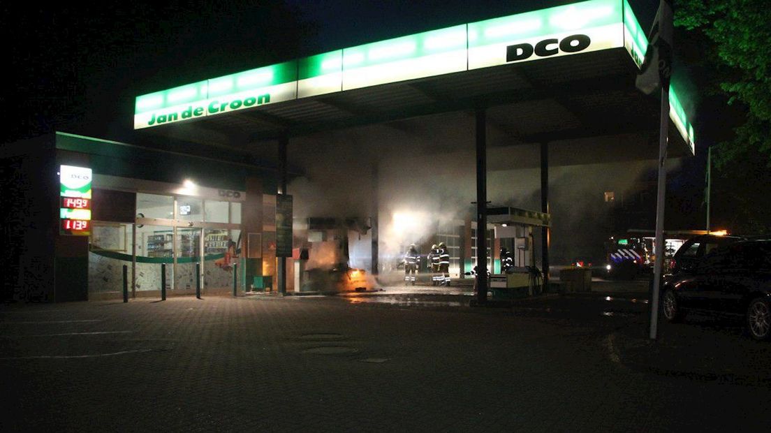 Brand bij een tankstation in Deventer
