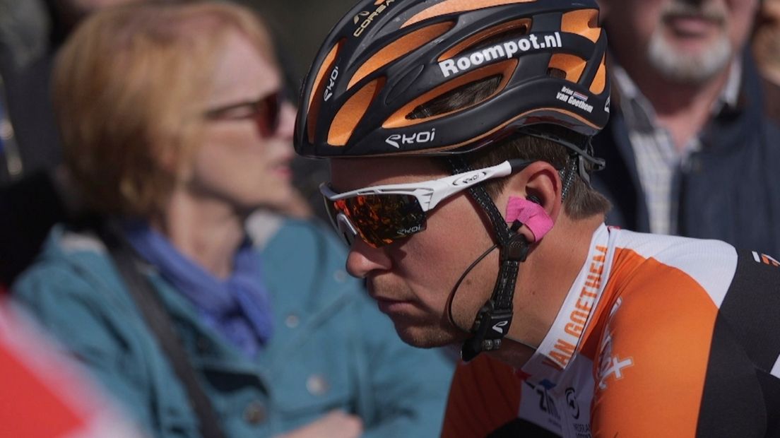 Brian van Goethem voor de start van Parijs-Roubaix