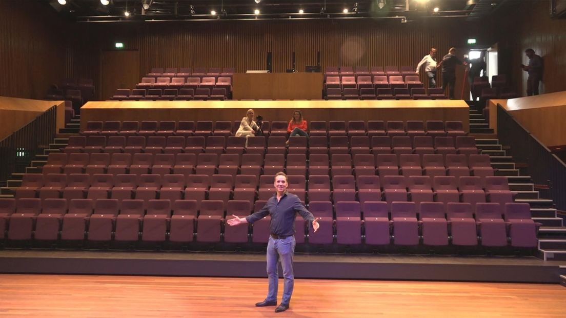 Rob van den Hove in de theaterzaal van MIMIK: "Een aanwinst voor de stad"