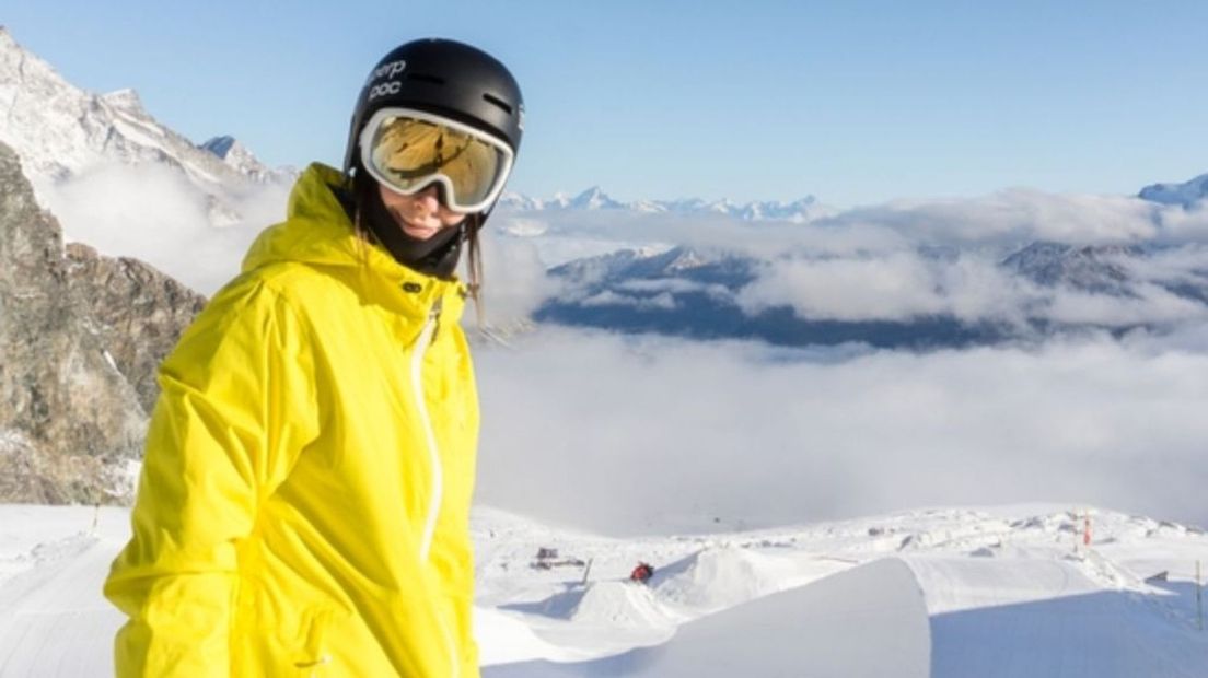 Isabelle Hanssen in de sneeuw.