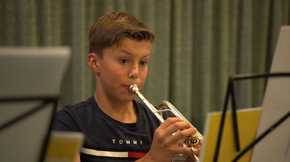 Een jonge trompettist kwam via zijn opa bij Hasselts Fanfare.