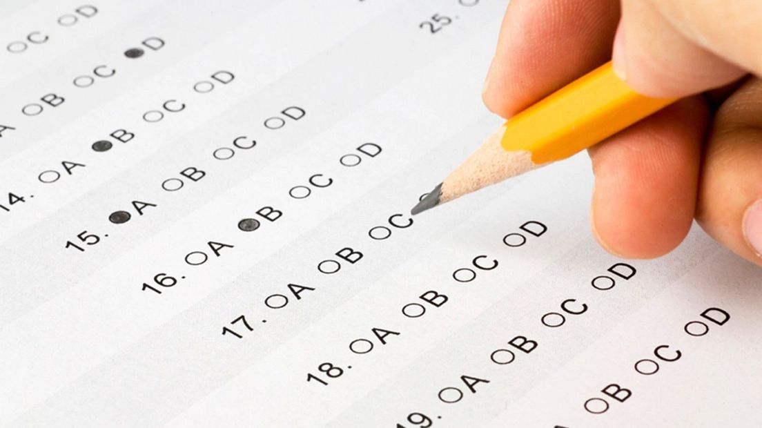 De Hanzehogeschool houdt meer toezicht voor, tijdens en na tentamens