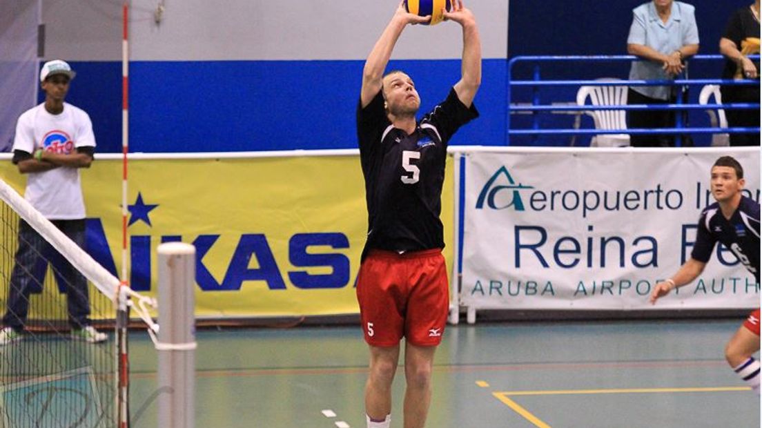 Daan Kleinbussink in actie als speler van Aruba.