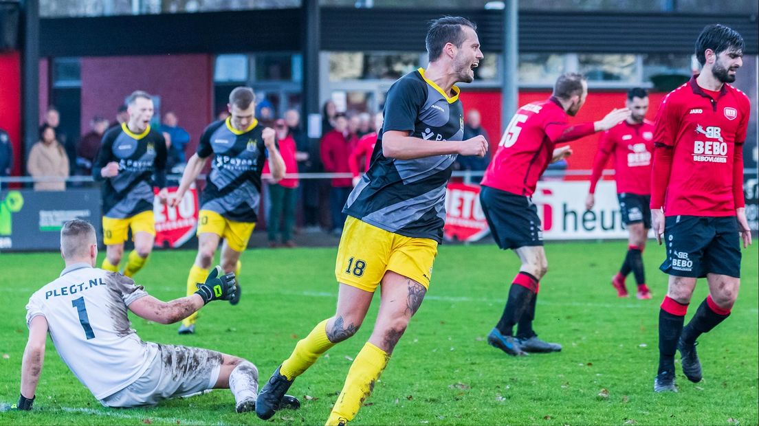 Staphorst viert de 0-1 van Benjamins