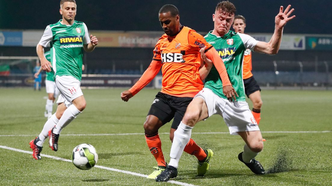Julius Bliek maakte in het thuisduel tegen FC Volendam zijn debuut in het betaald voetbal