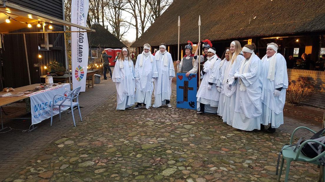 Delen van het kerstverhaal worden uitgebeeld (Rechten: RTV  Drenthe/Robbert Oosting)