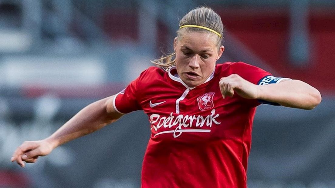 Anouk Dekker beste speelster tweede periode BeNe League RTV Oost
