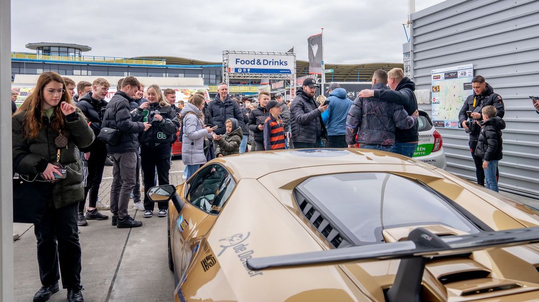 Numerous vehicles suffer from scratches at the Hart van Auto’s event held at TT Circuit.