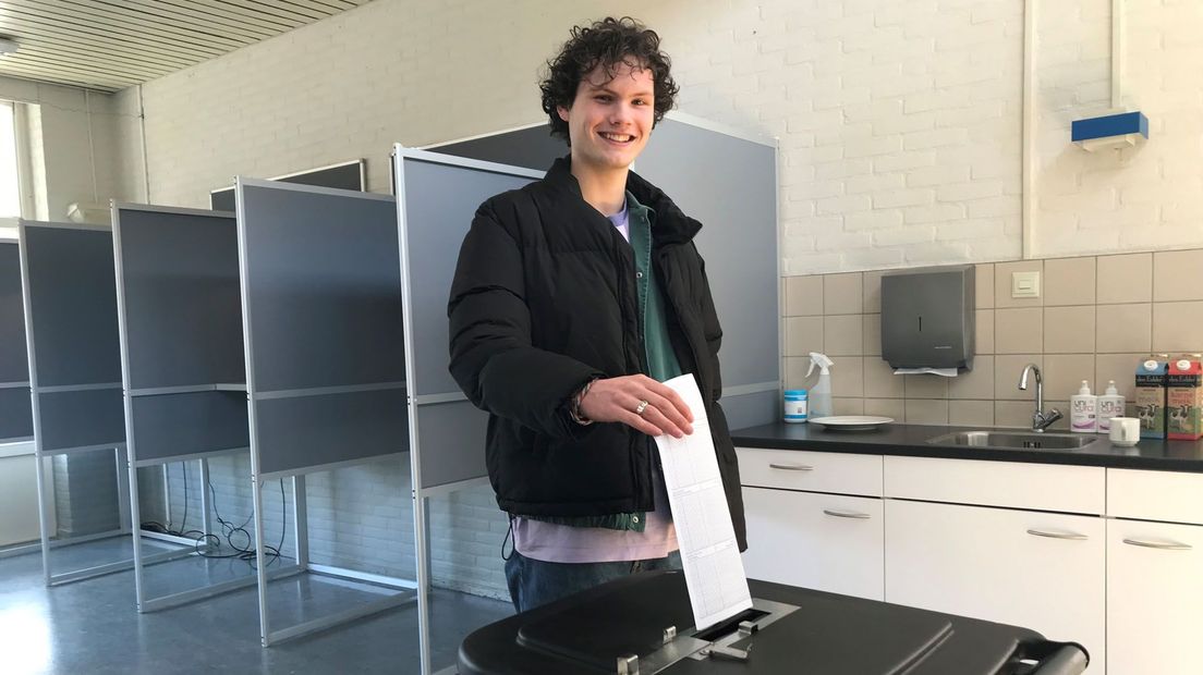 Tijn stemt voor het eerst in Wijk bij Duurstede
