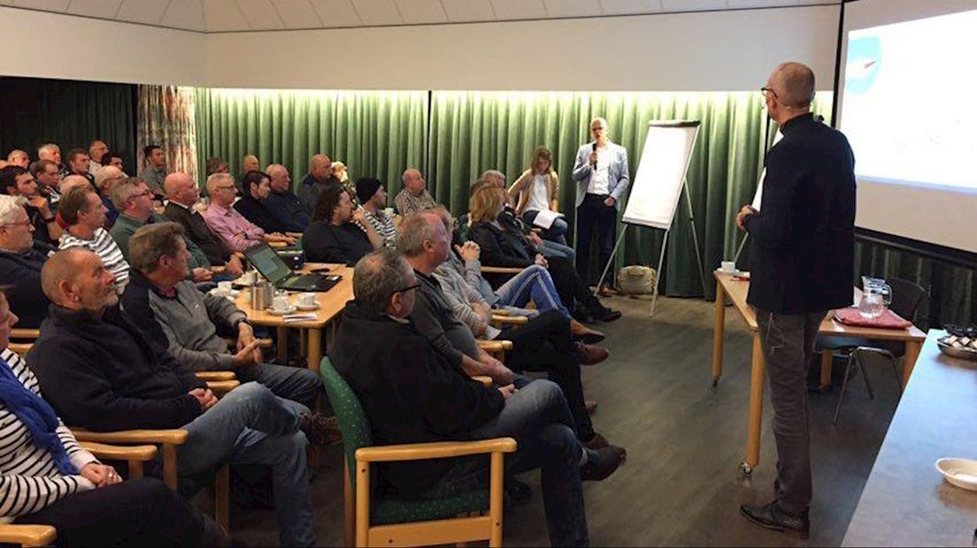 Infoavond van gemeente over nieuwe vaarbeleid in Giethoorn