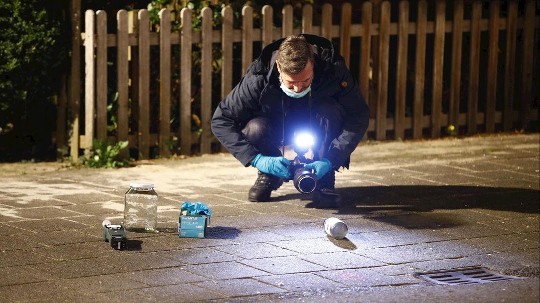 Politie onderzoekt molotovcocktail in Zwolle