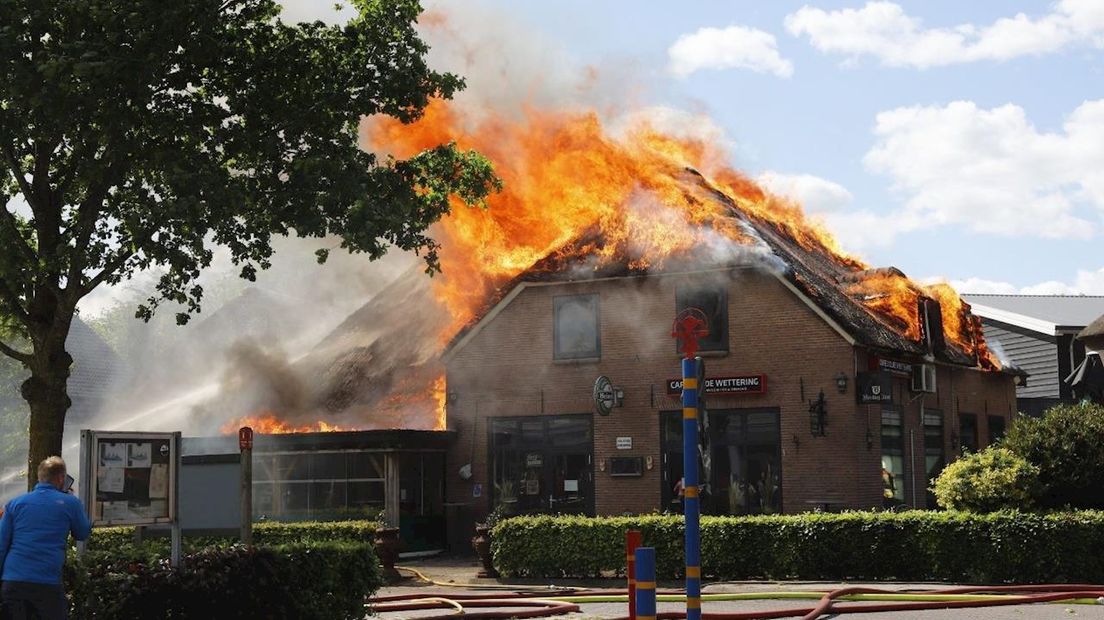 Grote brand in horecapand in Lierderholthuis