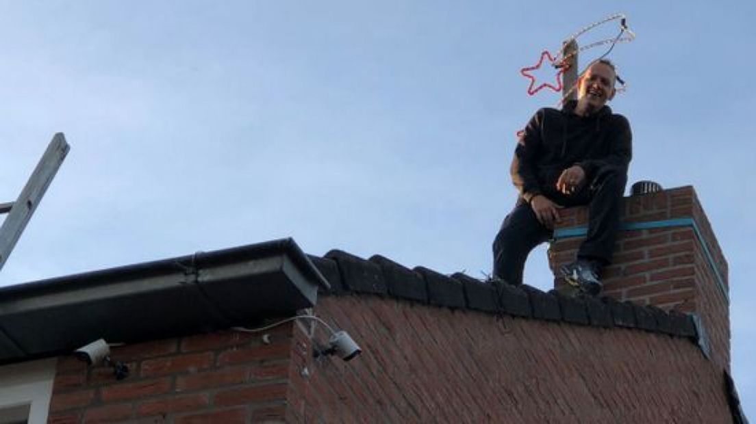 Dennis klimt zijn dak dit jaar niet op.