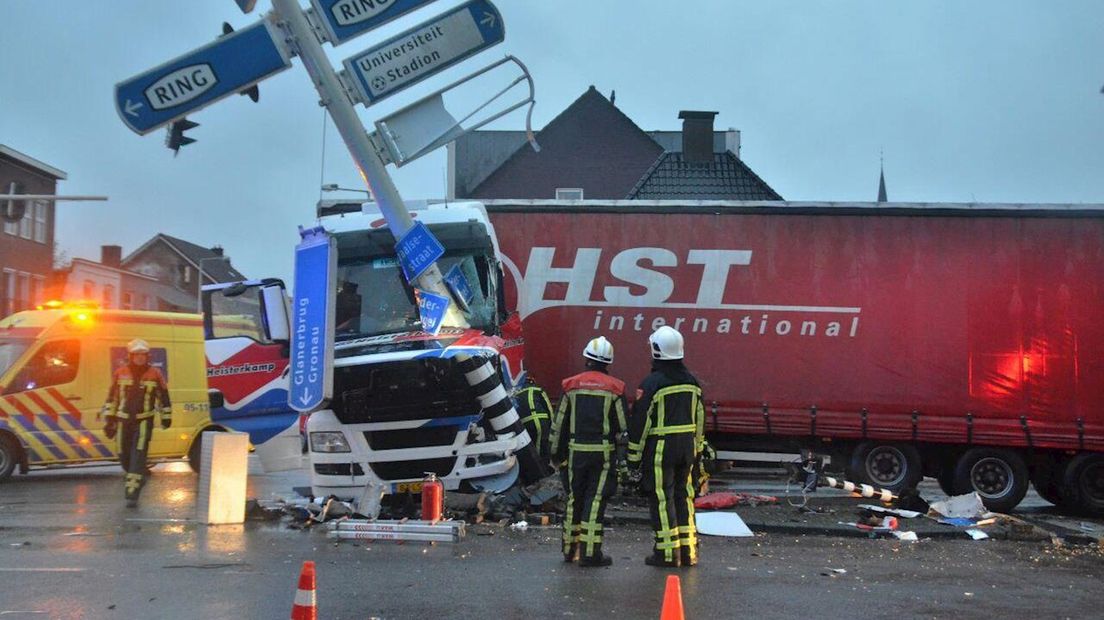 Vrachtwagenchauffeur Die Betrokken Was Bij Ongeluk Enschede Maakt Het ...