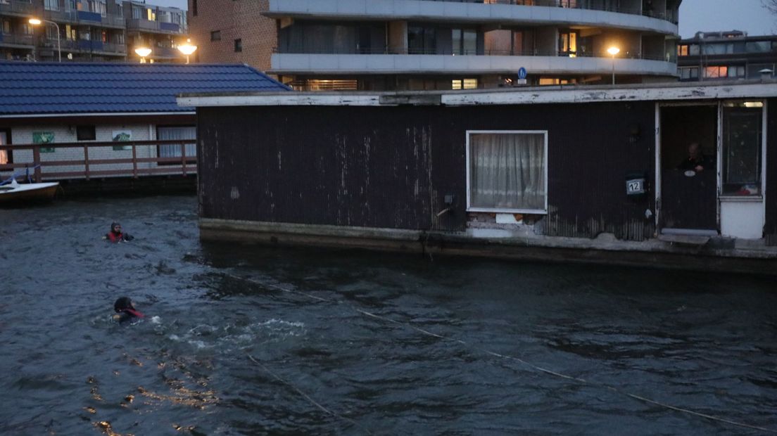 Woonboot op drift