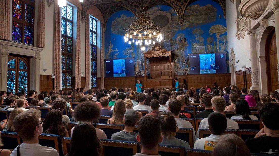 Studenten van de RUG in een collegezaal