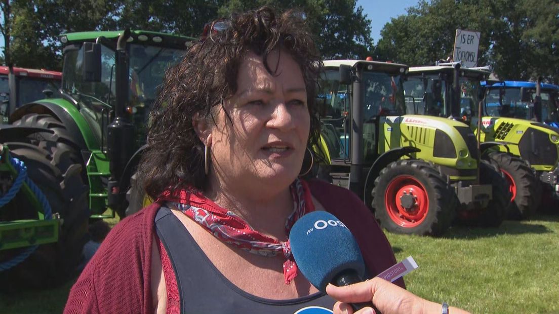 Caroline van der Plas (BBB) bij de boerenprotesten in Stroe