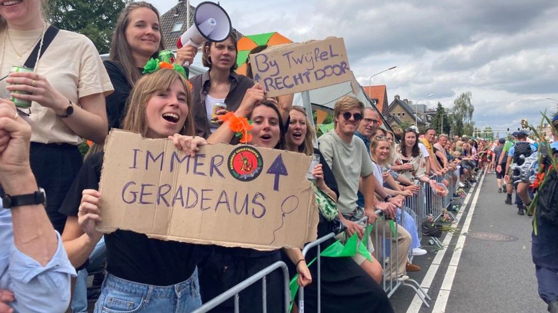 Het is nog een paar meter voor de meeste wandelaars.
