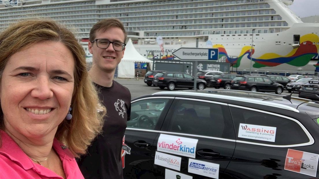 Hengelose Linda haalt samen met haar zoon Job geld op voor vlinderziekte
