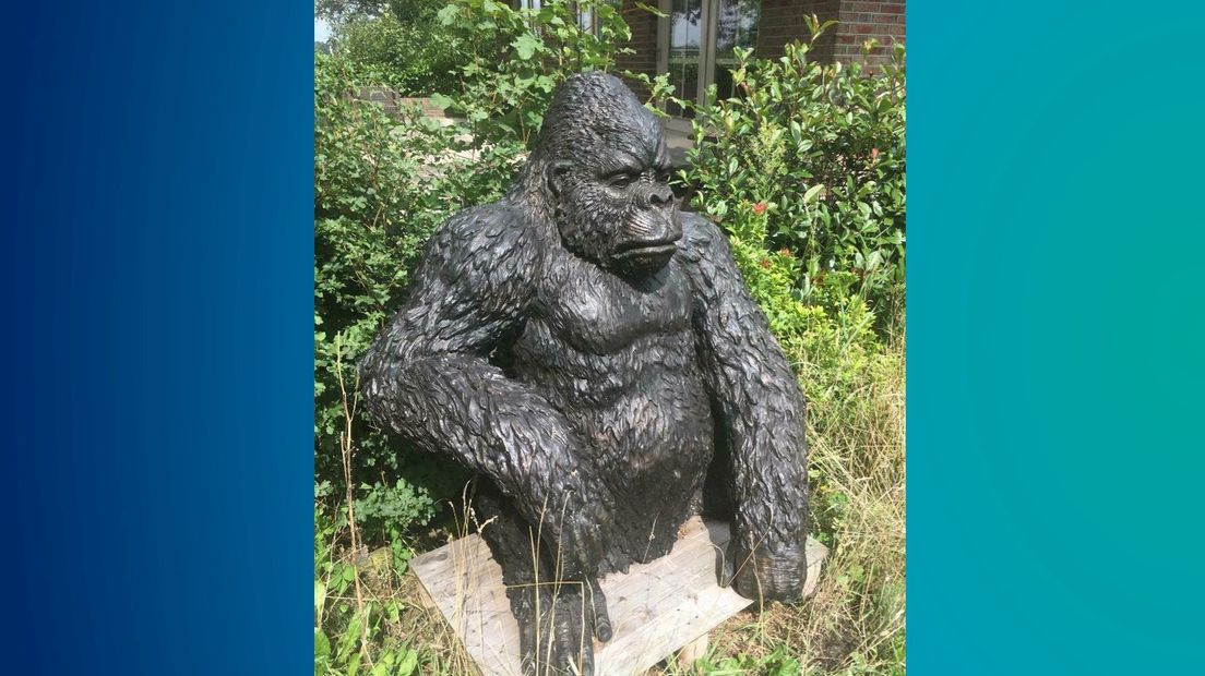 De bronzen gorilla staat op Marktplaats te koop voor 2.200 euro