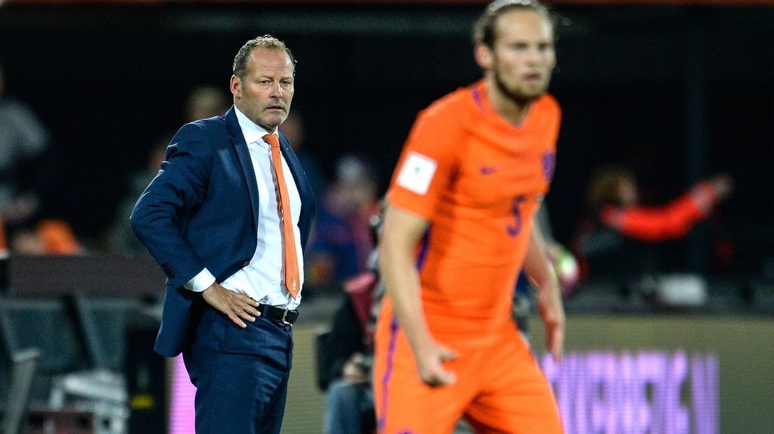 Daley Blind passeert Danny Blind qua interlands voor Oranje