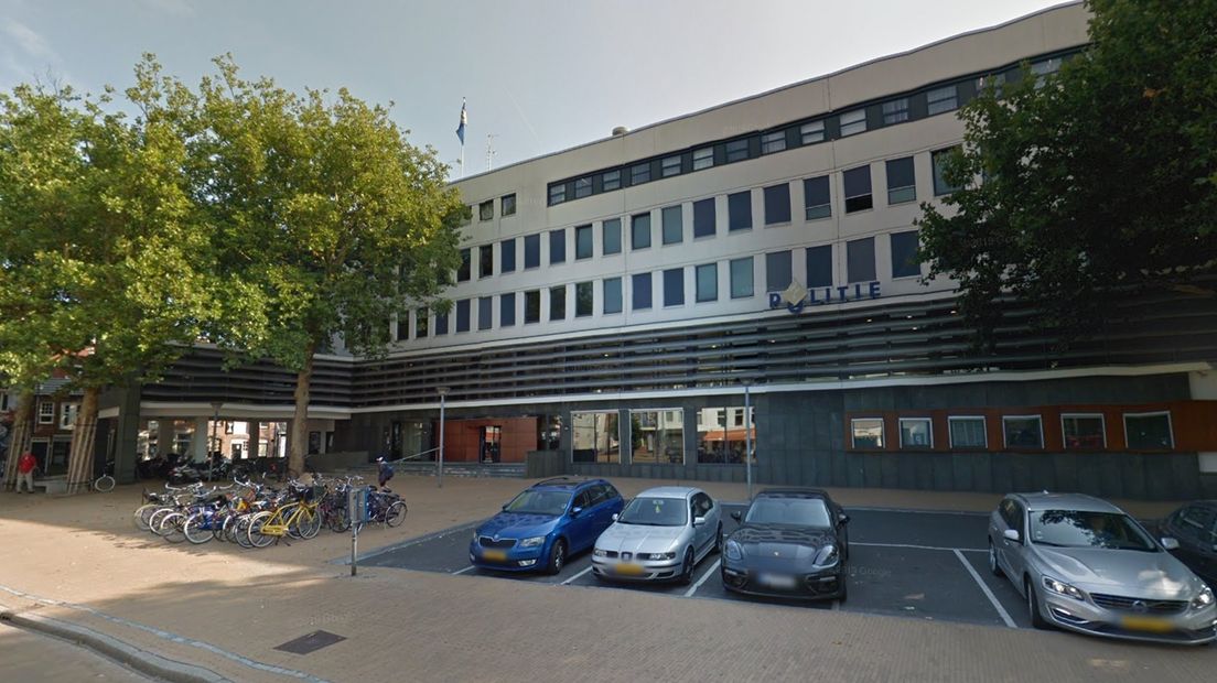 Het politiebureau aan de Rademarkt in de binnenstad Groningen
