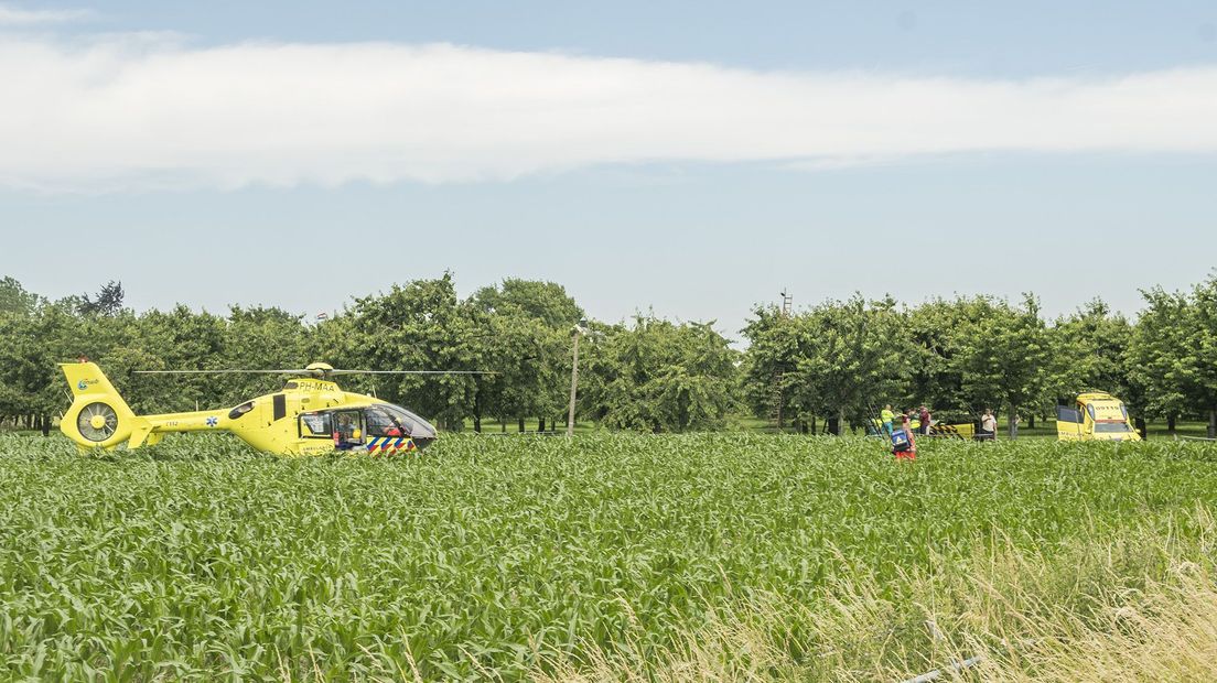 Na het ongeluk in de boomgaard werd een traumahelikopter opgeroepen.