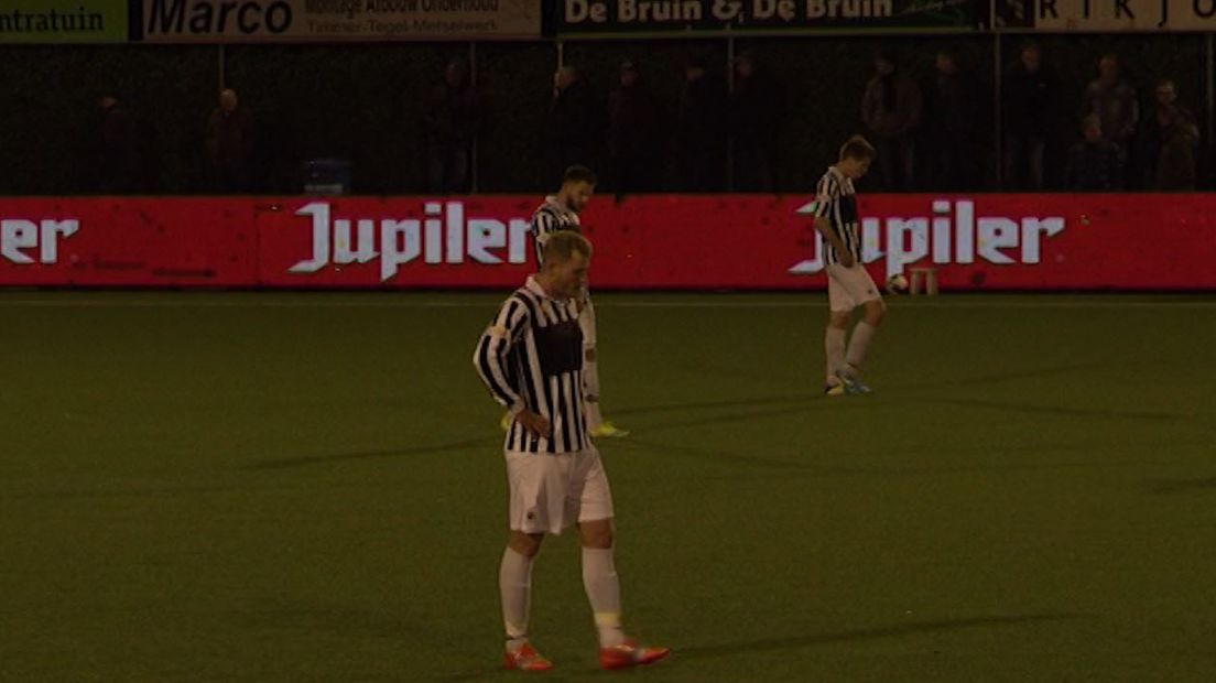 Achilles'29 heeft een enorme dreun geïncasseerd thuis tegen FC Oss. Er werd met 2-1 verloren, waardoor de Groesbekers afgetekend hekkensluiter blijven in de eerste divisie.