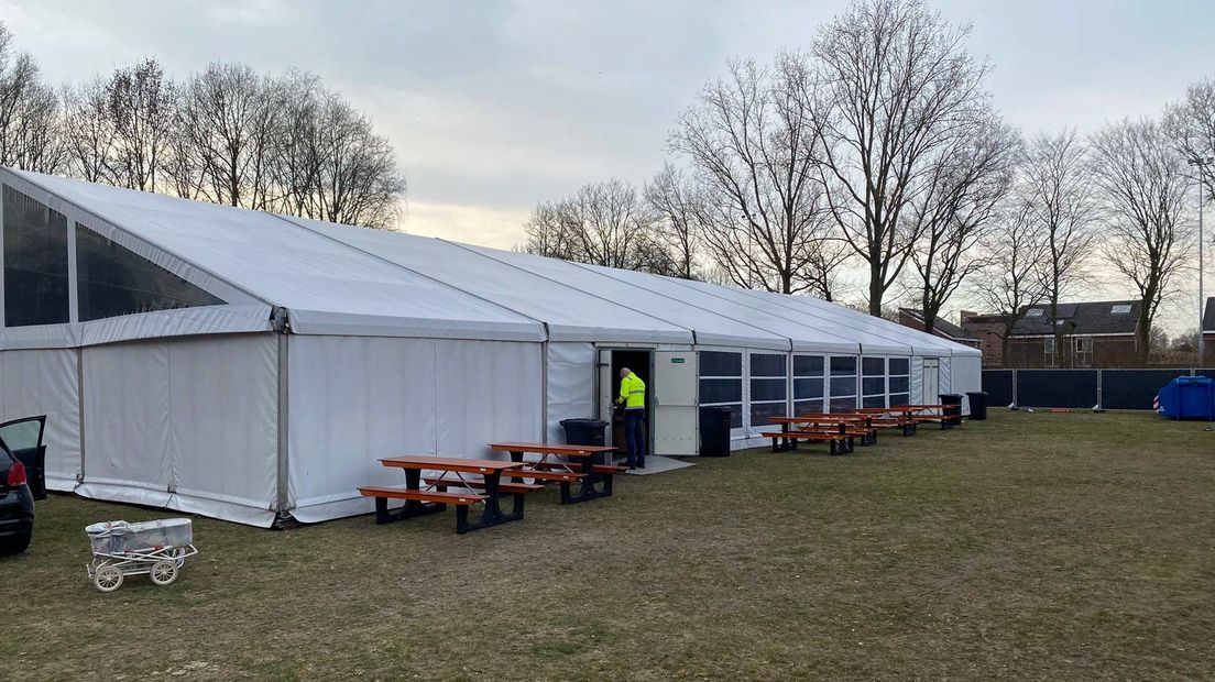 De tent met zitjes