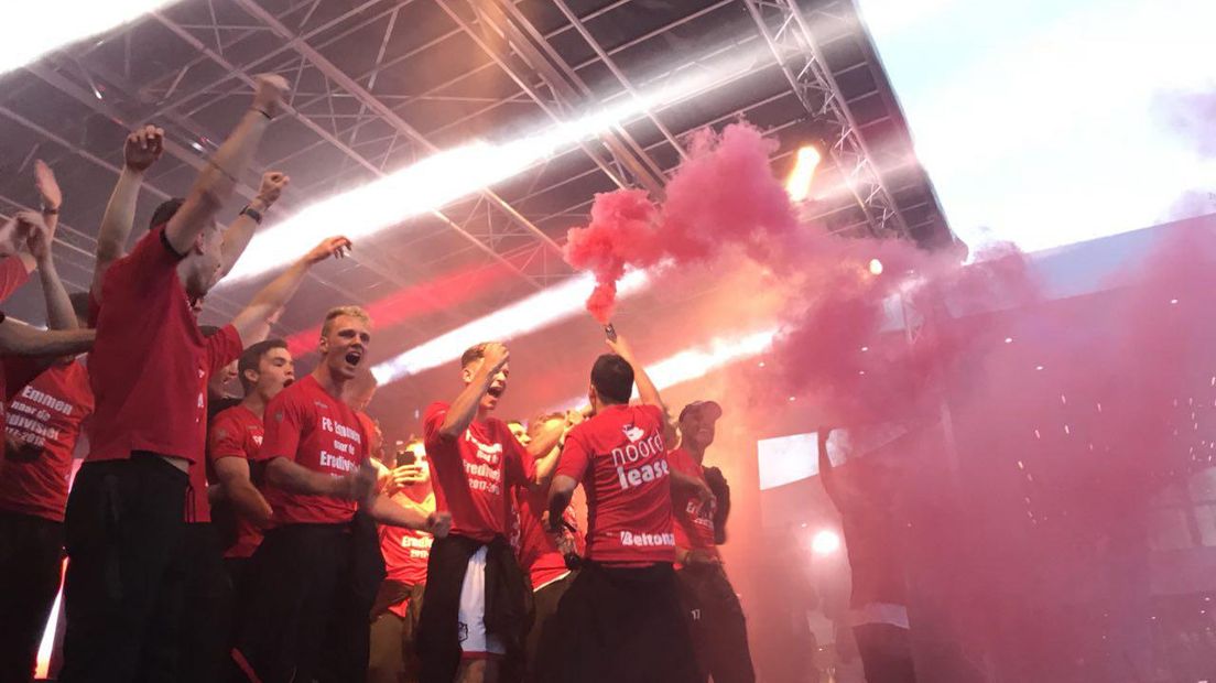 FC Emmen moet geen gekke dingen gaan doen, zegt sportmarketeer Chris Woerts (RTV Drenthe/Leo Wassing)