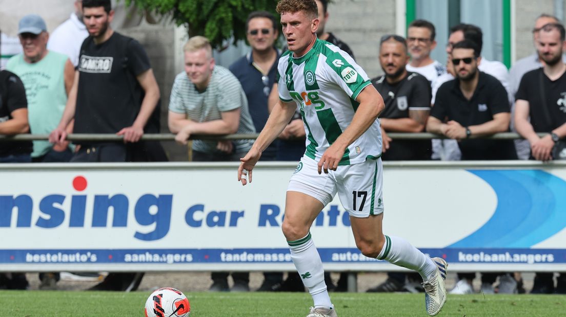 Wessel Dammers in actie tijdens de oefenwedstrijd van FC Groningen tegen PAOK Saloniki