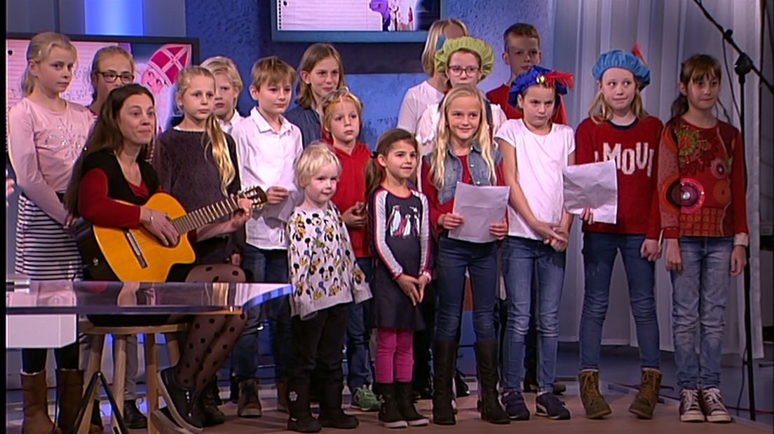 Het Groninger Kinderkoor brengt live Sinterklaasliedjes ten gehoren