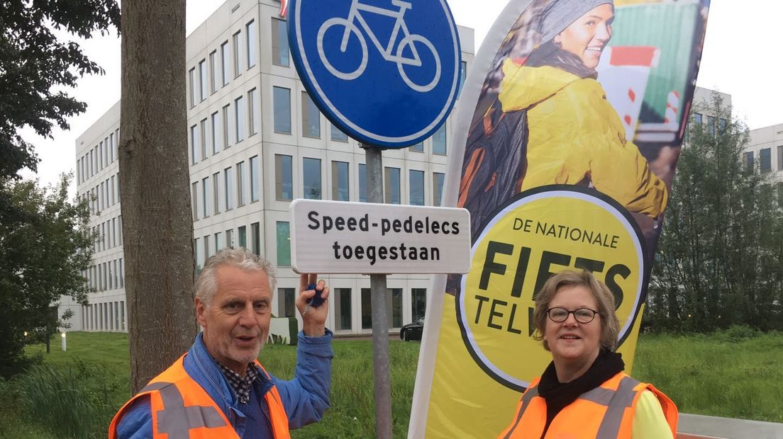Bestuurders van een speed pedelec, een snelle e-bike, mogen vanaf vandaag in Gelderland bij een aantal drukke provinciale wegen het fietspad op.