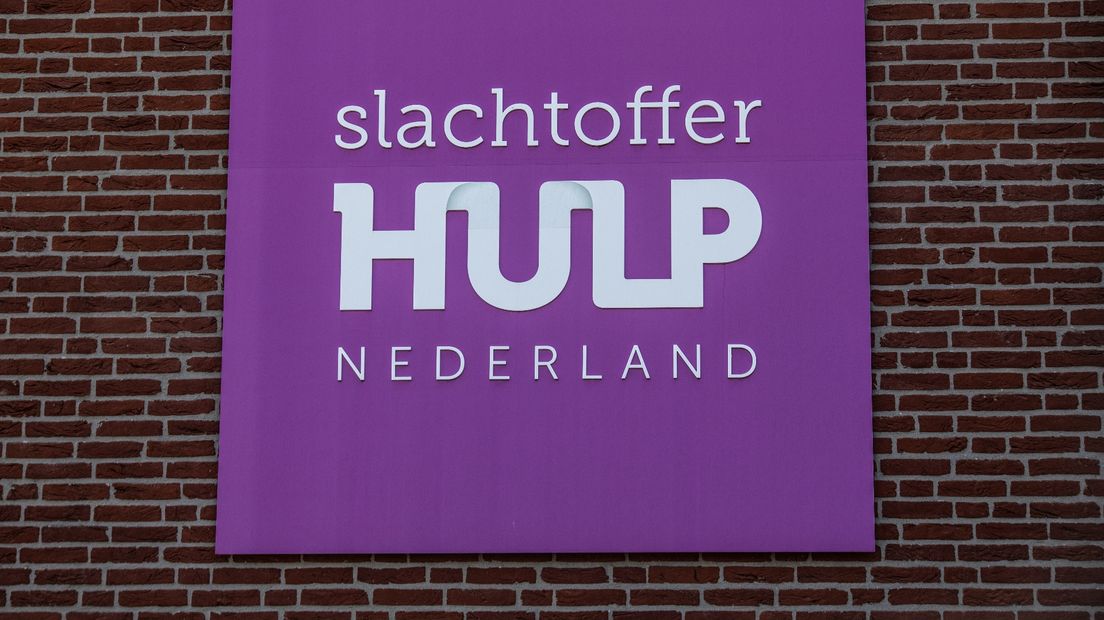 Een bord van Slachtofferhulp Nederland