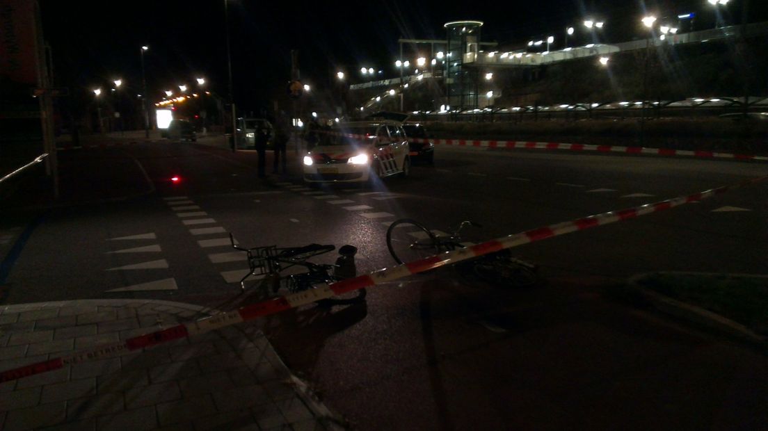 Bij een steekpartij in Westervoort zijn in de nacht van vrijdag op zaterdag zeker 2 gewonden gevallen.