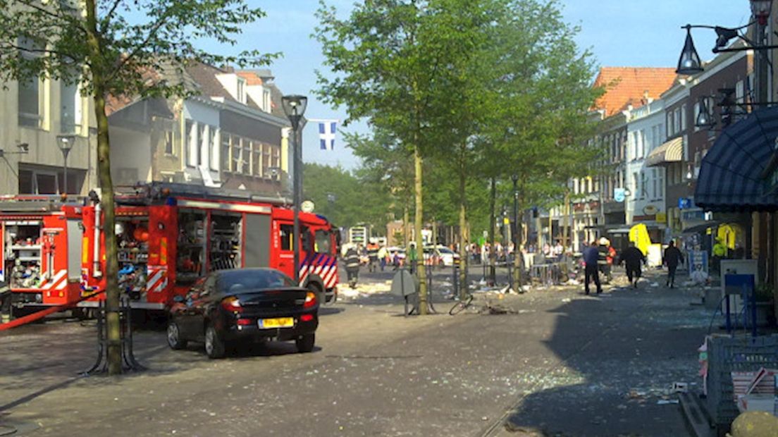 Explosie en brand in centrum Zwolle