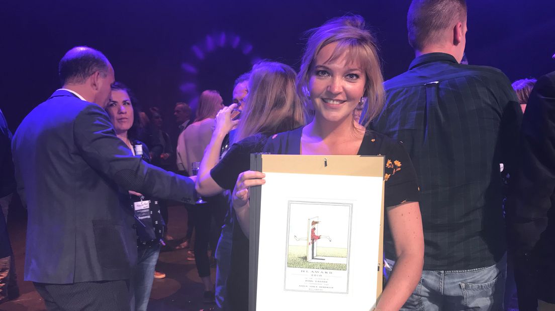 Anita Sara Nederlof wint Jong Talent-award.