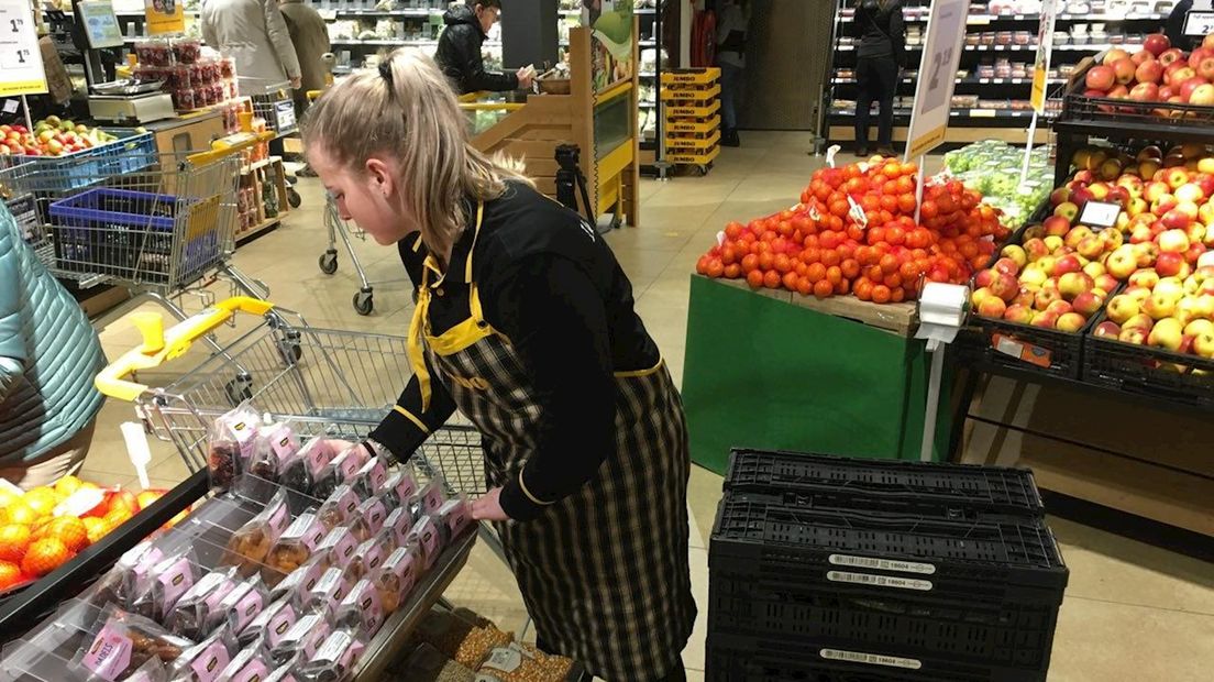 Supermarkt Jumbo in Haaksbergen wordt bijgevuld