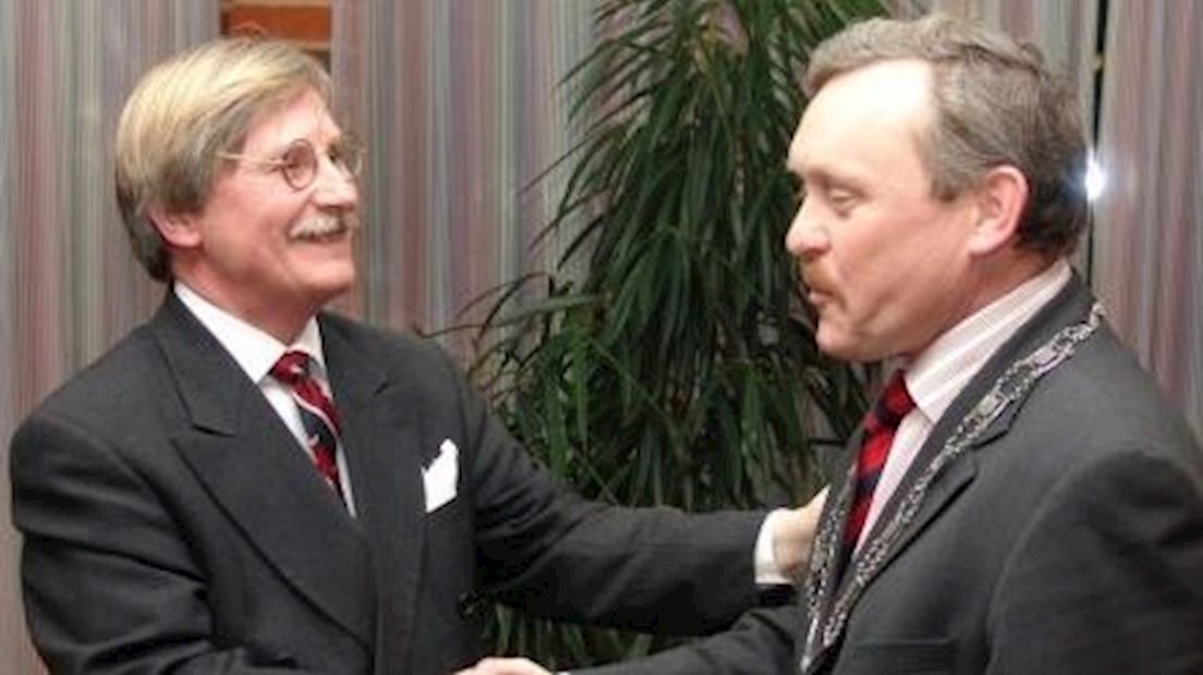 Afscheid burgemeester Plomp (links)