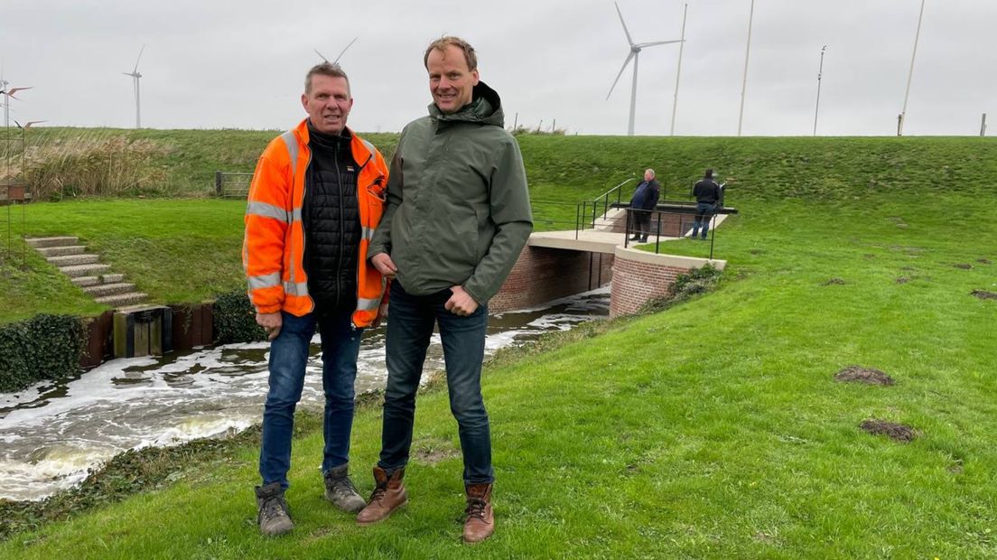 Uitvoerder Derk Bronsema (l) en projectleider Derk Bijmolt (r)