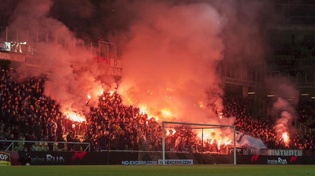 Het vuurwerkgebruik voorafgaand aan FC Groningen - PSV is door de KNVB bestraft.