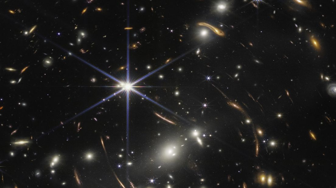 Melkwegcluster SMACS 0723, vastgelegd door de James Webb ruimtetelescoop