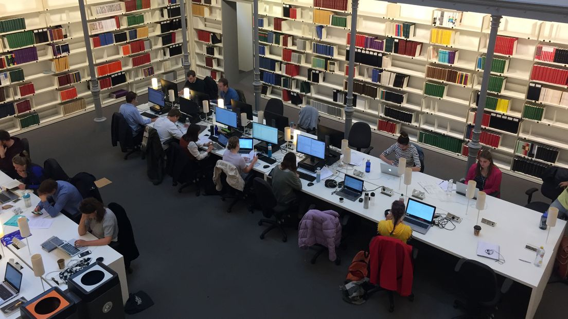 Studenten in de Universiteitsbibliotheek.