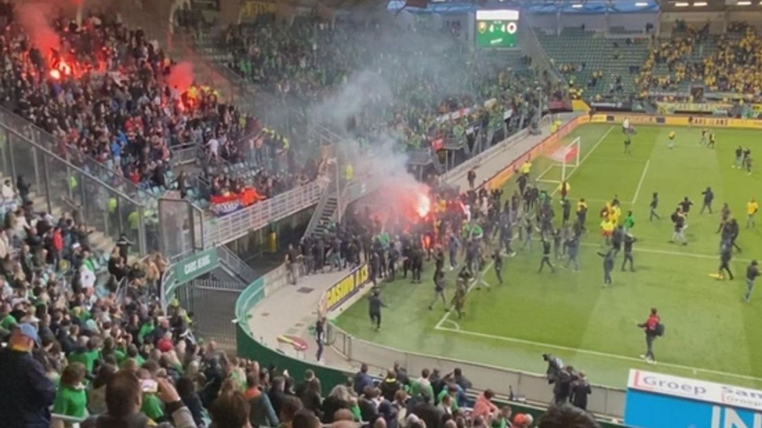 ADO supporters Maanden De Cel In Voor Rellen Na Wedstrijd Tegen 
