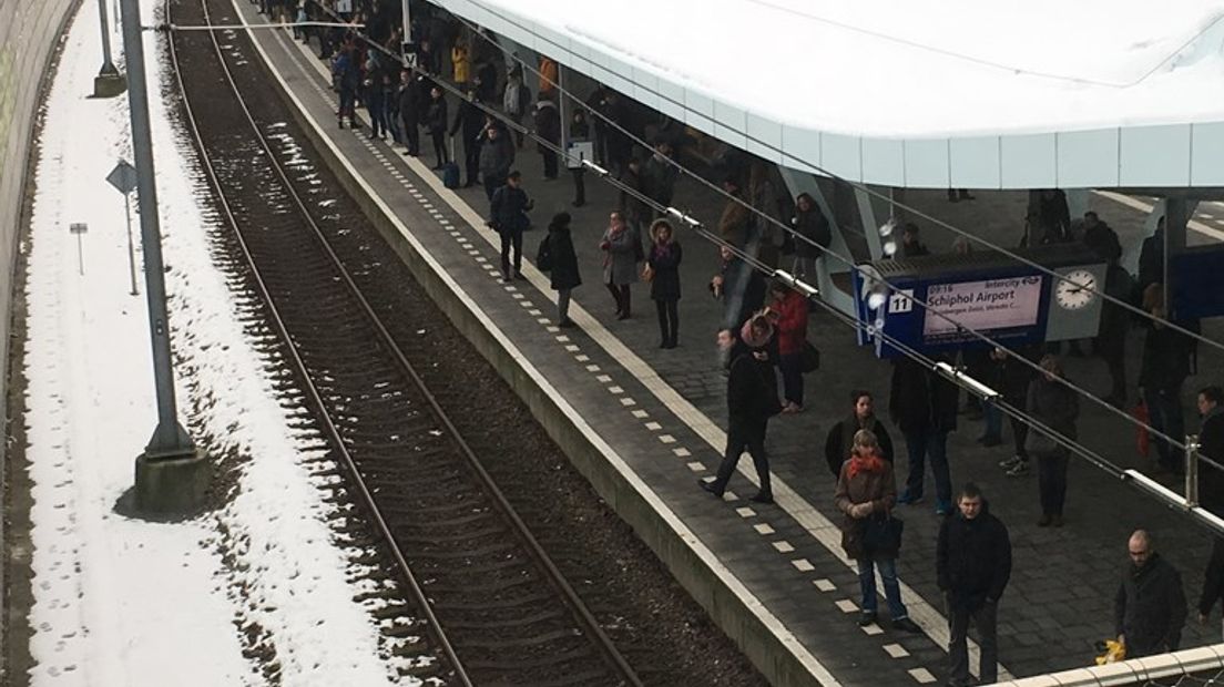 Geen treinen tussen Utrecht en Arnhem door defecte bovenleiding De Utrechtse Courant