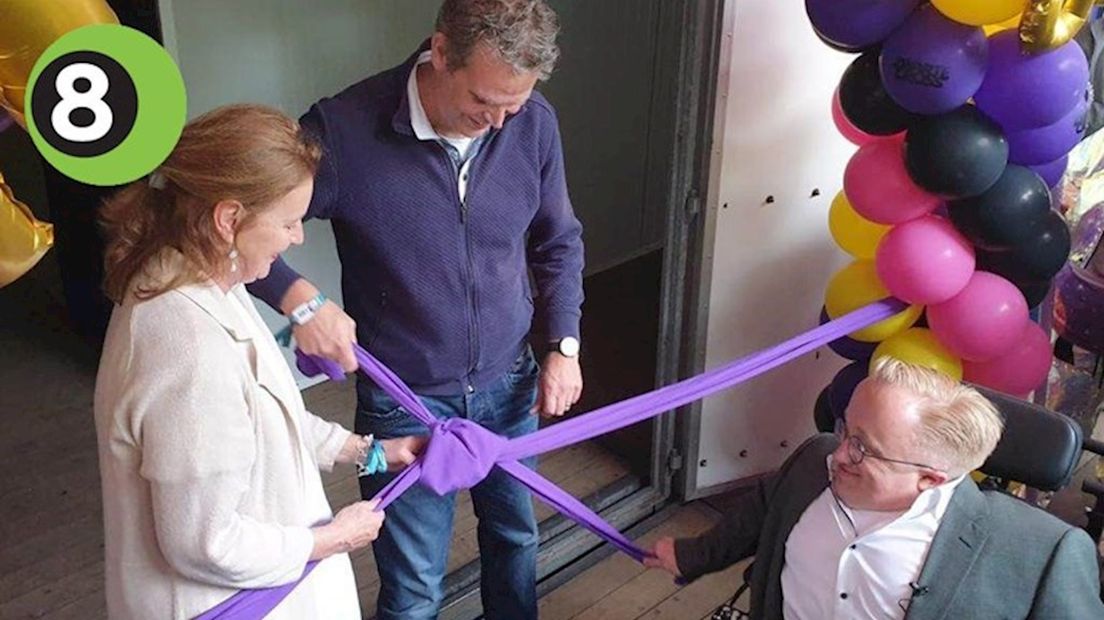 Minister van Gehandicaptenzaken Rick Brink opent mindervalidenhotel op Zwarte Cross